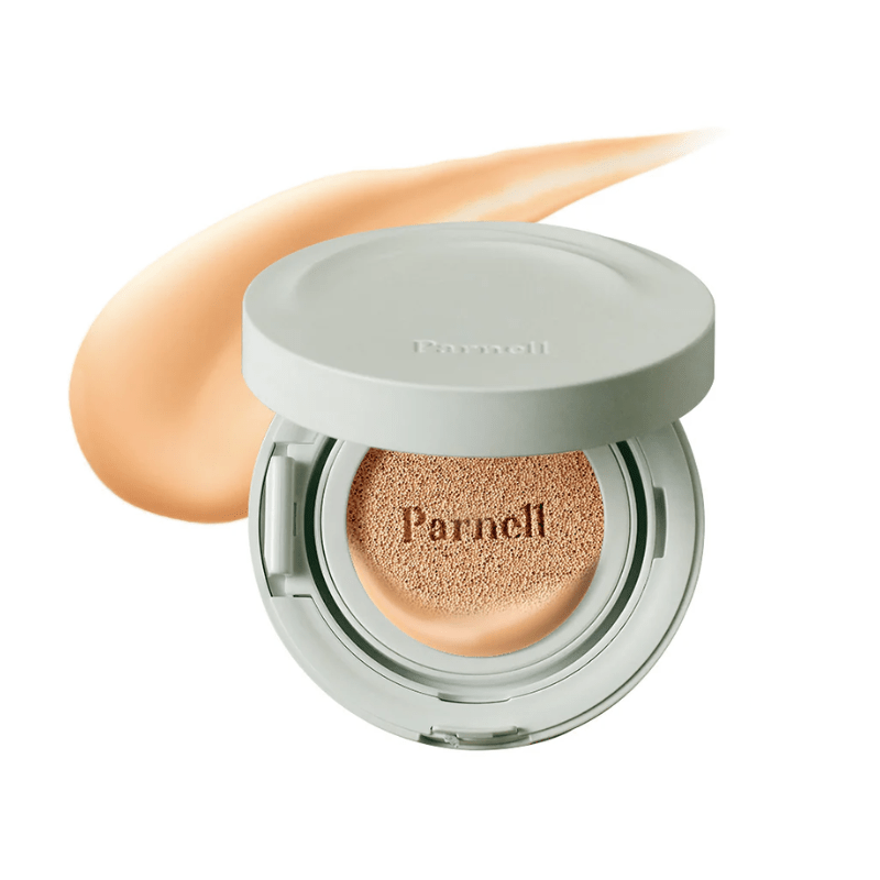 Lakinza K-beauty Parnell Cicamanu Serum In-Matte Cushion 15g, a close-up of the compact with the cushion foundation open.